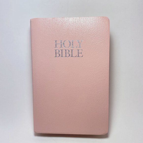 2007 Pink Holy Bible Faux Leather - Picture 1 of 7